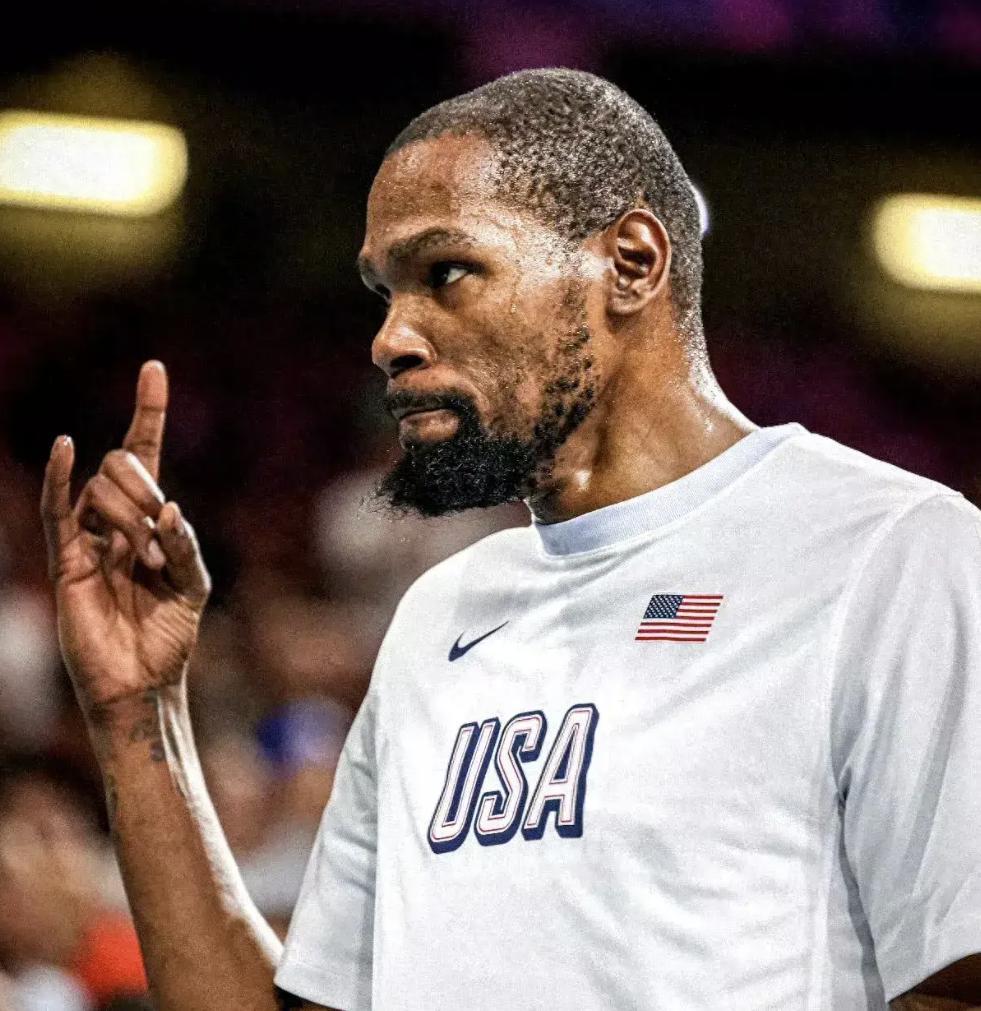 法国羽毛球队翻盘泰国羽毛球队，林丹三分雨点燃全场的简单介绍