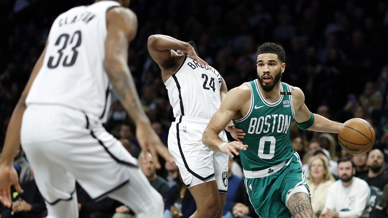 广州队横扫篮网,塔图姆高光表现 广州队横扫篮网,塔图姆高光表现