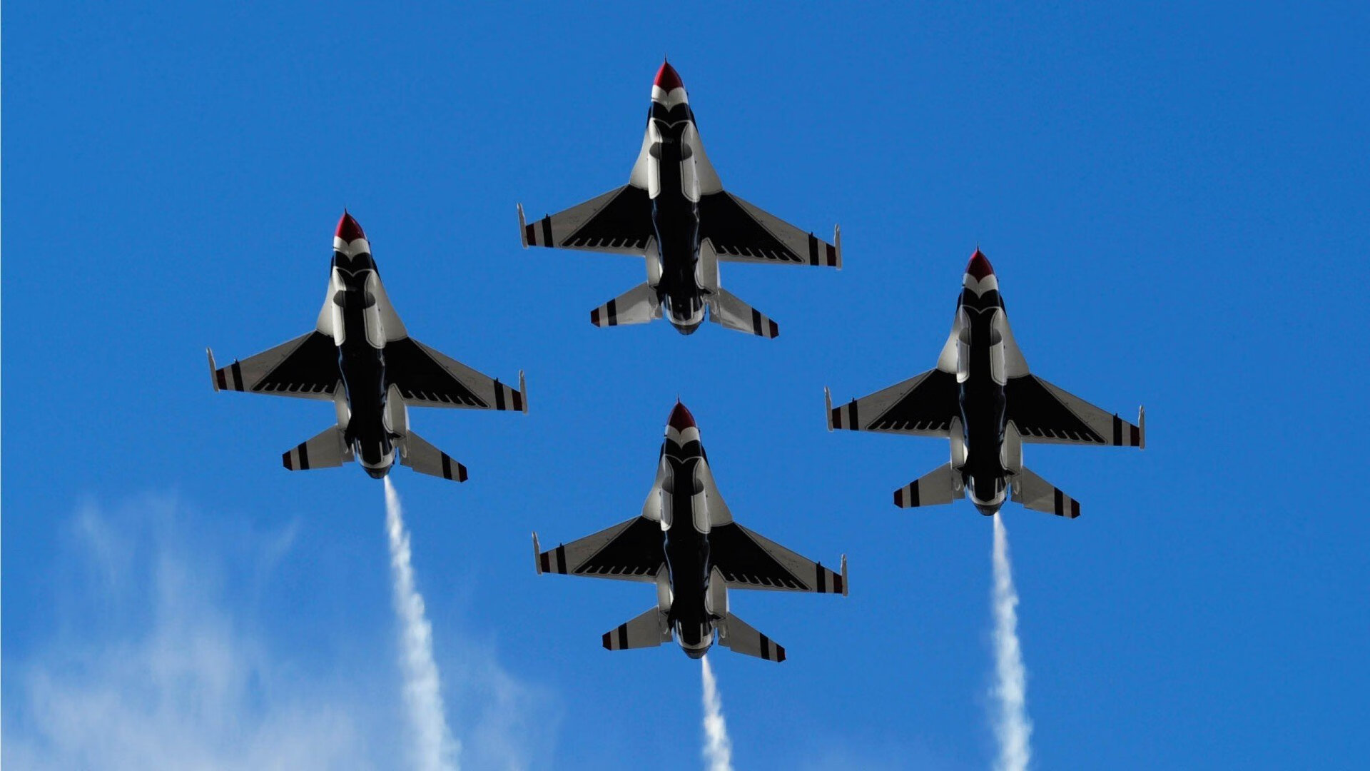 双线辉煌,法国队绝杀泰国队,桃田贤斗统治全场—体育之夜的激情交响